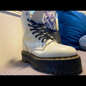 Women’s White Dr. Martens Air Wair